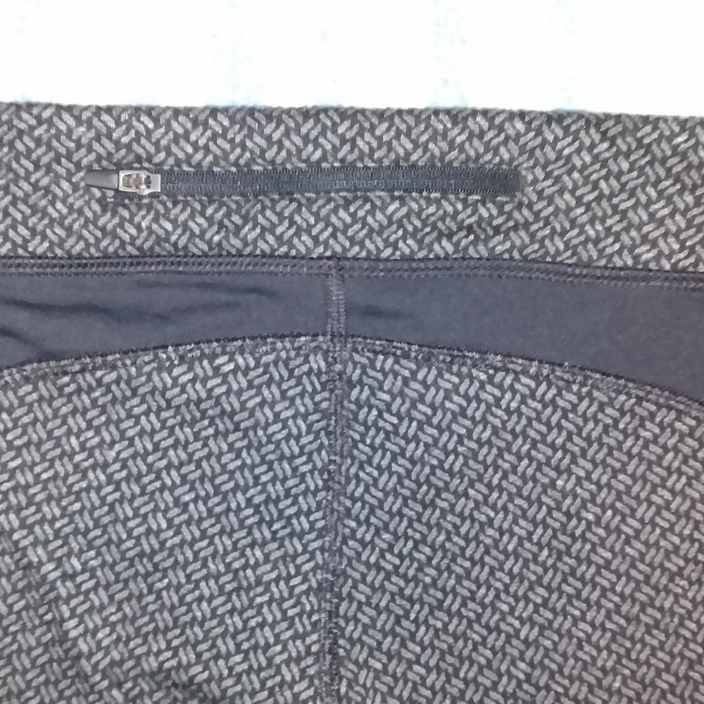 Champion crop Leggings run ❤❤️❤️❤️ - Picture 3 of 3